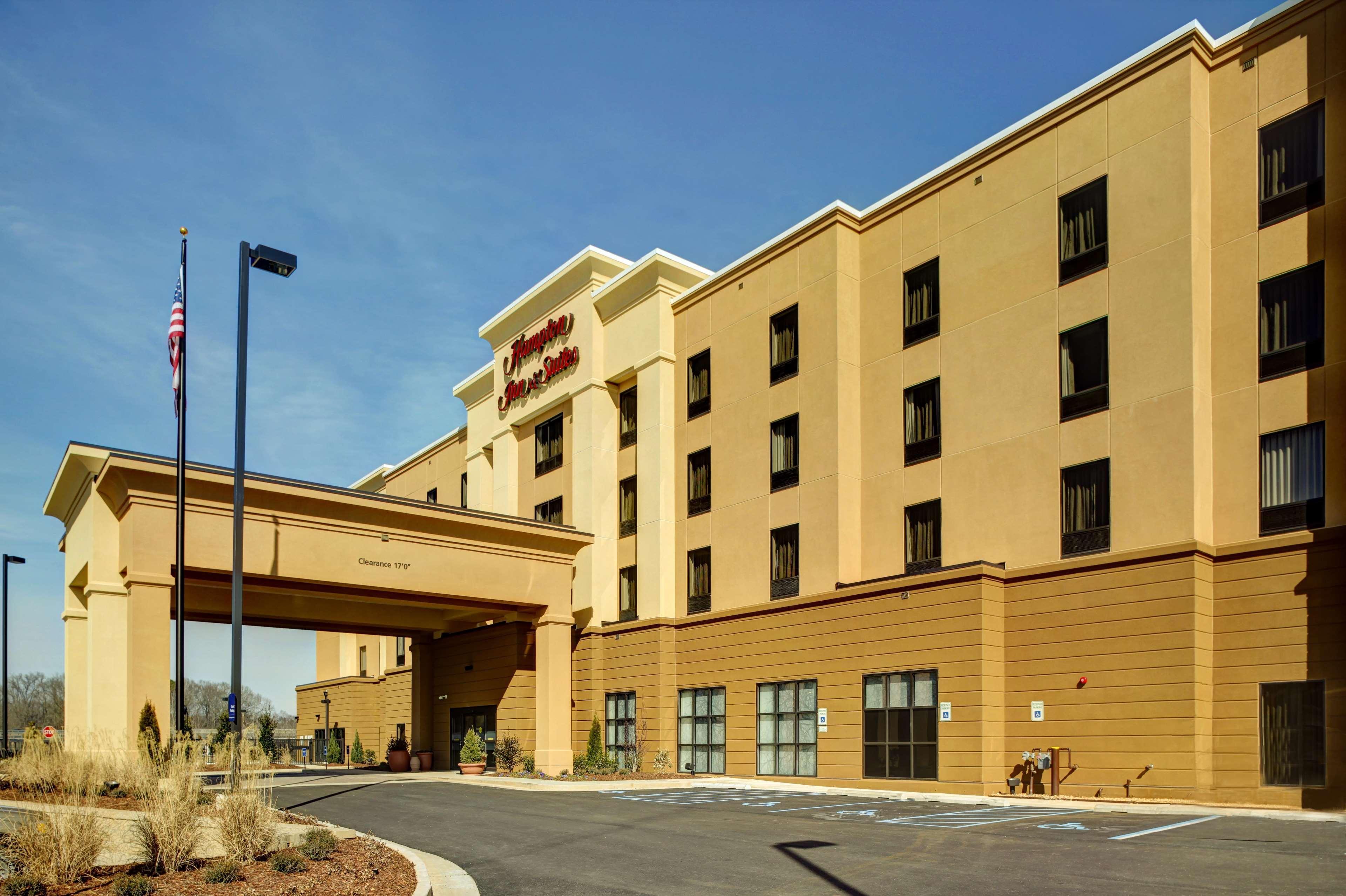Hampton Inn And Suites Columbus, Ms Exterior photo
